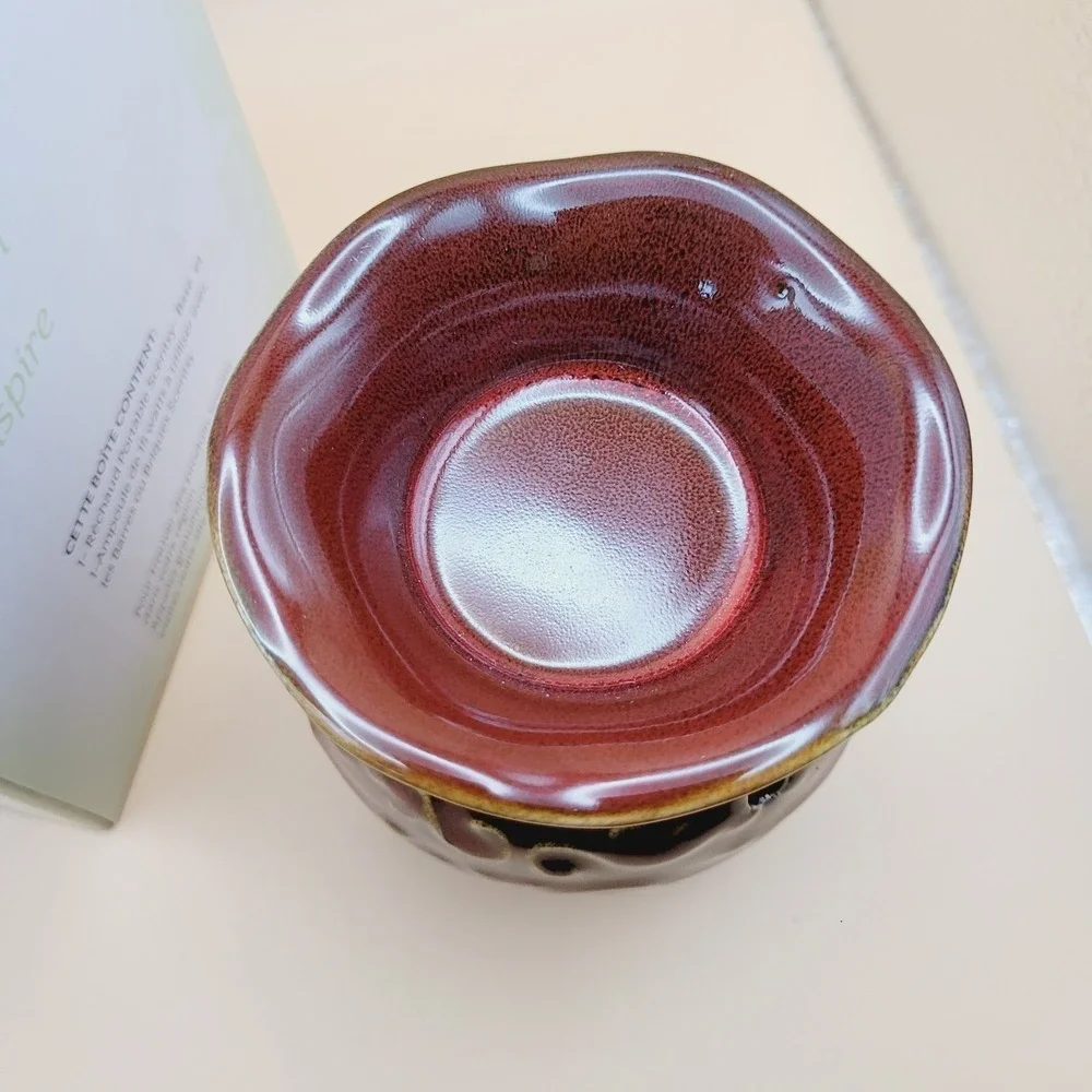 Scentsy Roma Wall Plug-In Wax Warmer Bulb Included Red NEW Open Box‎